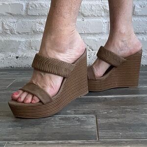 Women's Tan Wedge Sandals